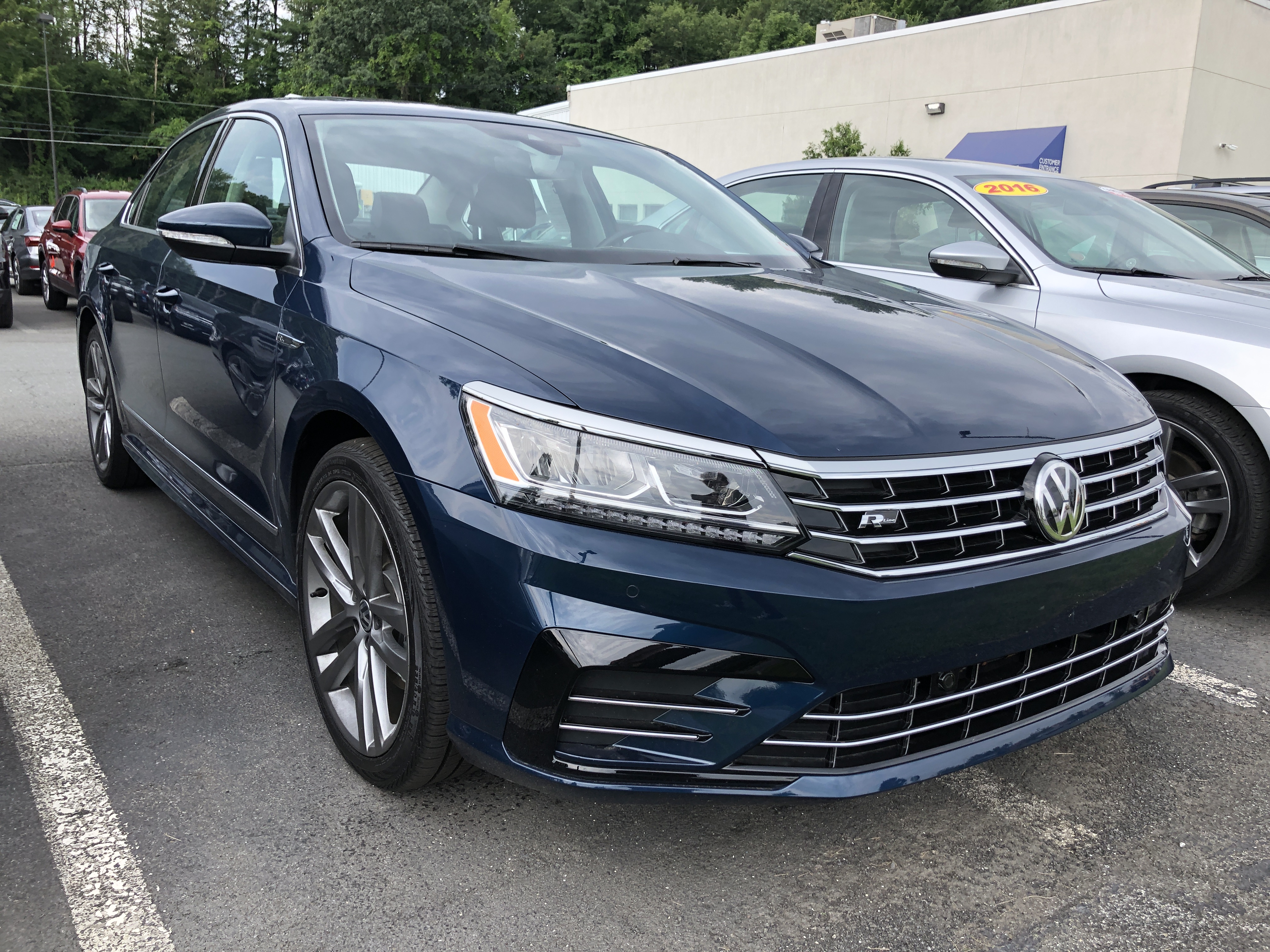 Pre Owned 2019 Volkswagen Passat 20t Se R Line 4d Sedan In Latham